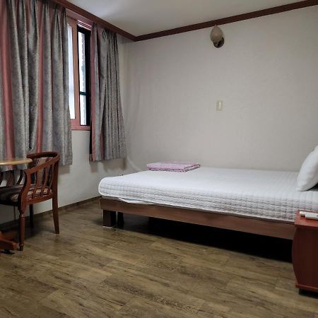 Daeho Motel Пусан Екстериор снимка