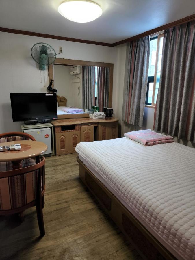 Daeho Motel Пусан Екстериор снимка